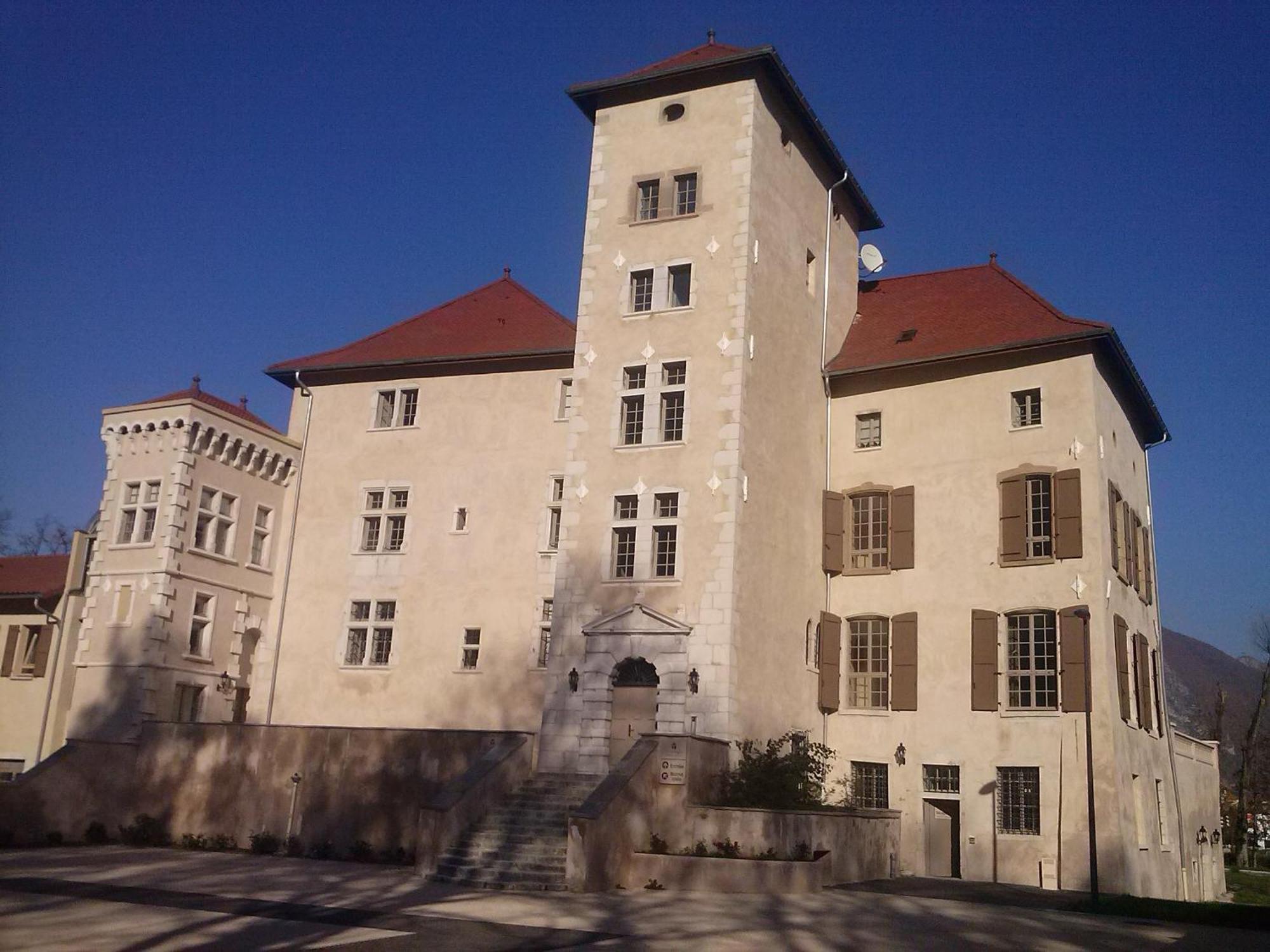 Aparthotel Tempologis - Chateau De La Rochette Fontaine (Rhone-Alps)