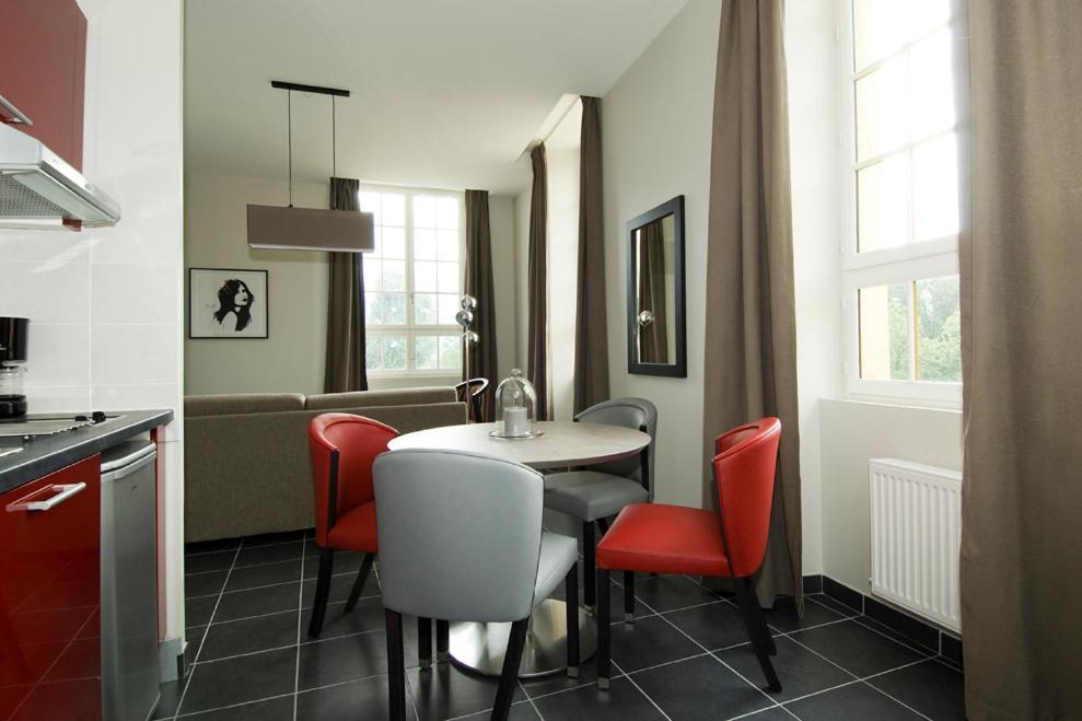 Aparthotel Tempologis - Chateau De La Rochette Fontaine (Rhone-Alps)