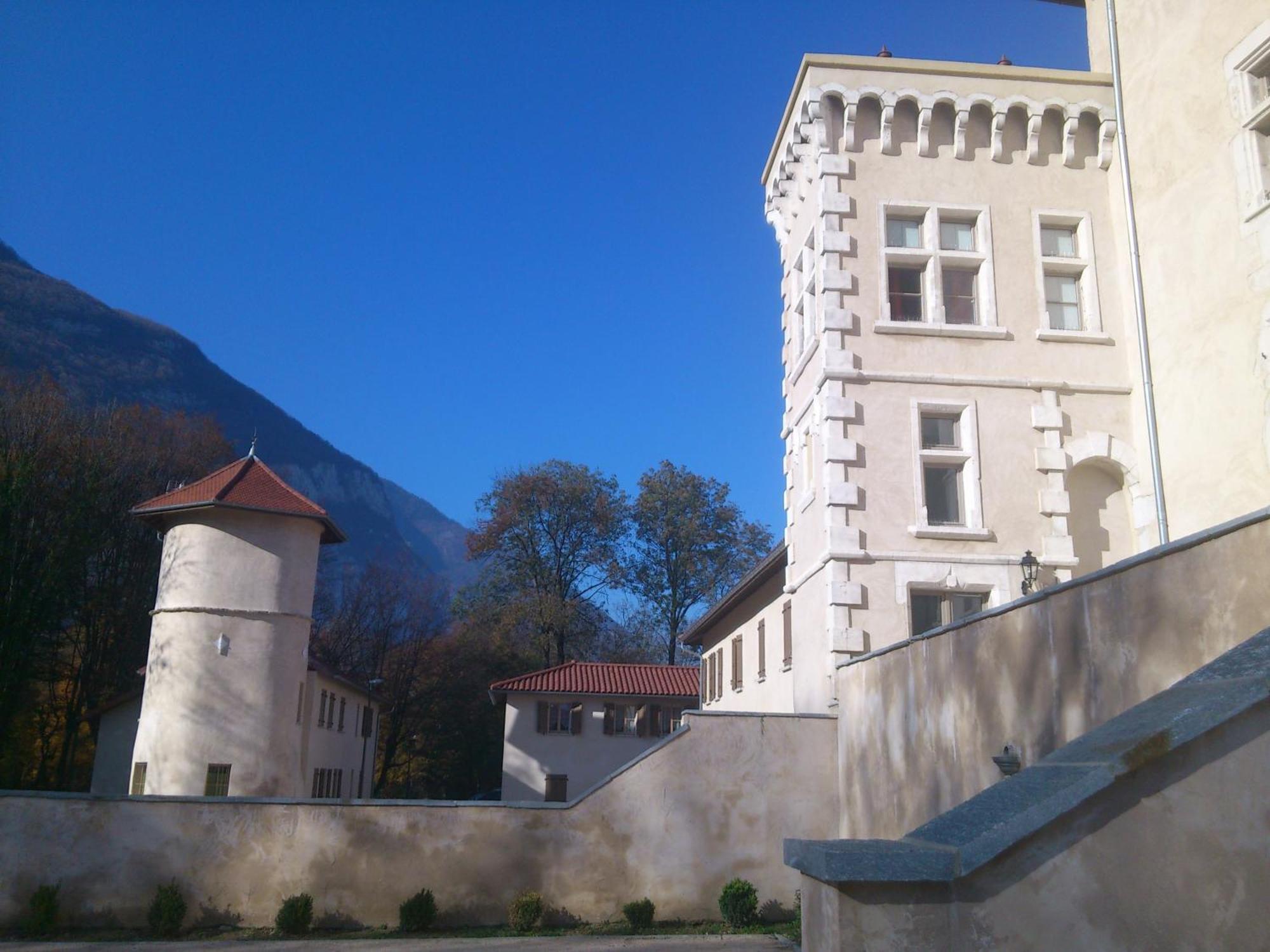 Aparthotel Tempologis - Chateau De La Rochette Fontaine (Rhone-Alps)